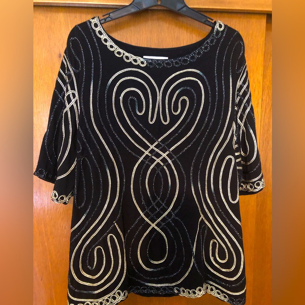 Christopher and Banks Women’s top.